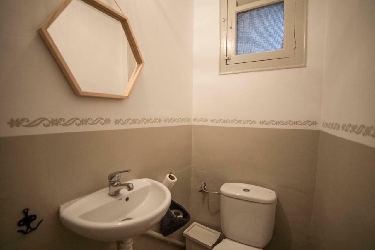 B21-Apartamento Modernista Para Grupos Barcellona Esterno foto
