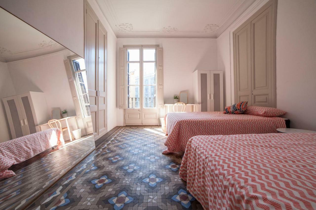 B21-Apartamento Modernista Para Grupos Barcellona Esterno foto