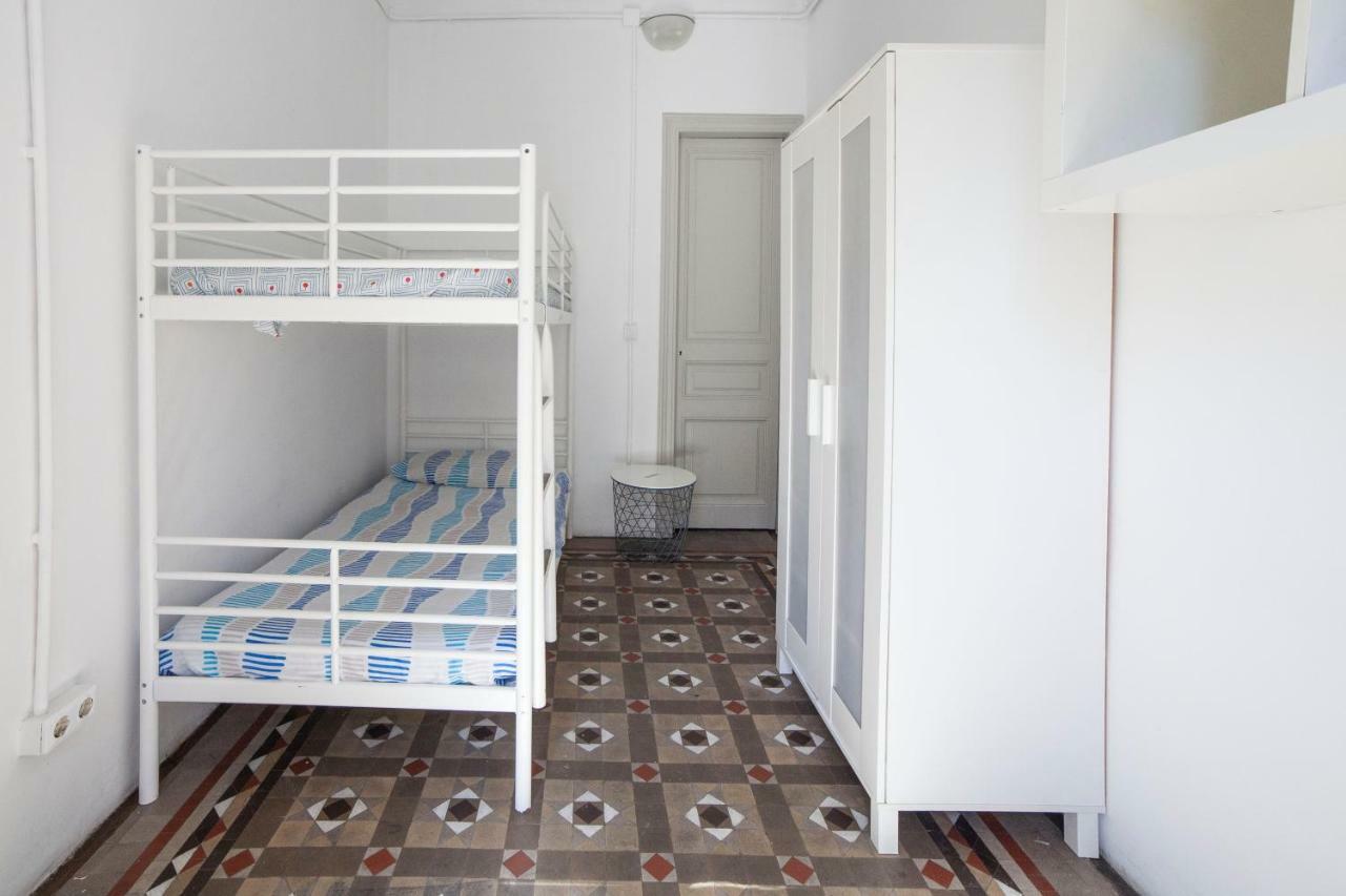 B21-Apartamento Modernista Para Grupos Barcellona Esterno foto